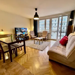 Raven Metro Fast Wifi 70'tv Netflix Hbomax Appletv Warszawa